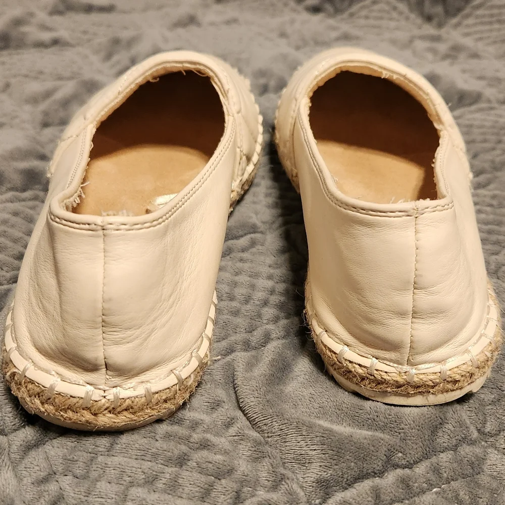 Madden Girl Flat Shoe Women's Sz 6 Slip On Espadrille Chevron Quilted Bone tan - Picture 4 of 8